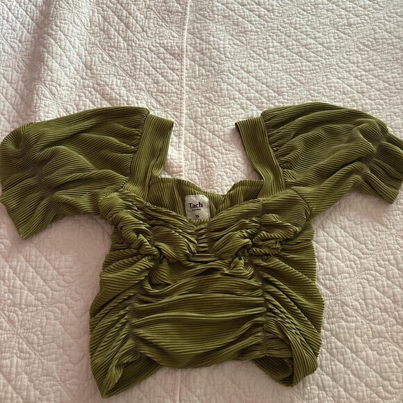 Tach Clothing Florencia Top in Pistachio (XS) - Picture 2 of 3